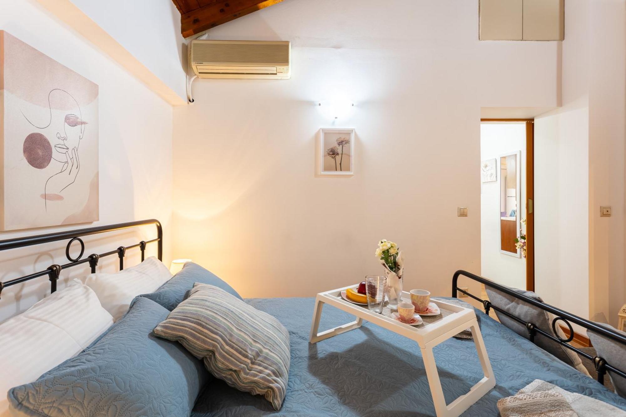 Lito'S Central Gem - Cozy Dream Getaway Каламата Екстериор снимка